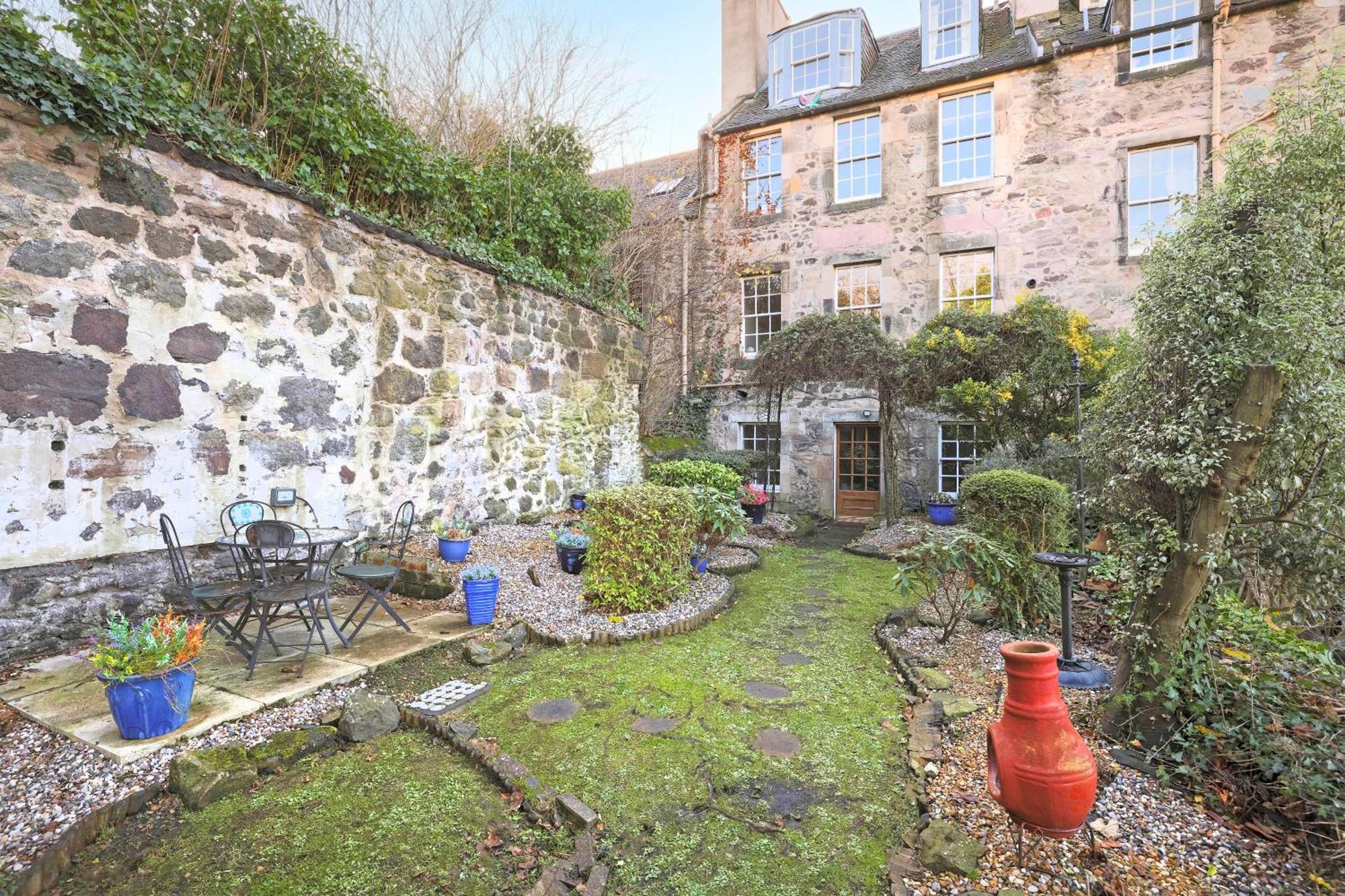 Joivy Beautiful Apartment, Private Garden, Calton Hill EDI Eksteriør billede